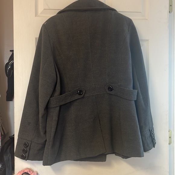 Coat - Picture 6 of 6